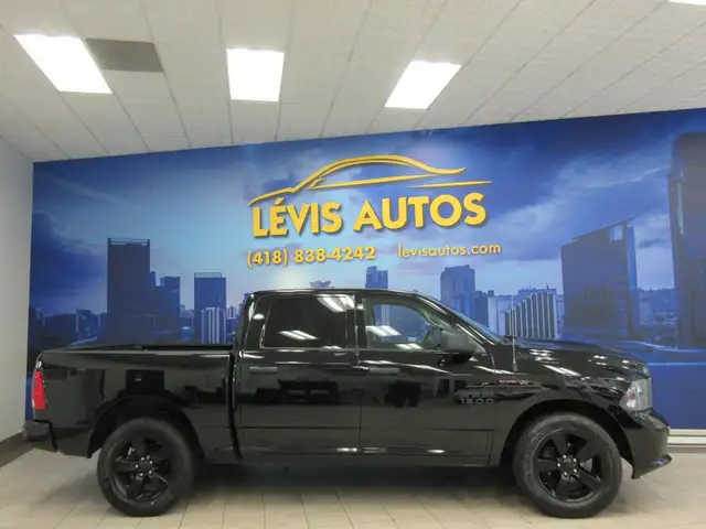 RAM 1500 CLASSIC 2022 EXPRESS CREW-CAB BOITE 5'7' 4X4 V8 5.7L HE
