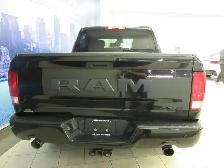 RAM 1500 CLASSIC 2022 EXPRESS CREW-CAB BOITE 5'7' 4X4 V8 5.7L HE - Photo 5
