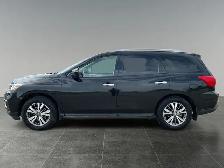 2019 Nissan Pathfinder SL Premium / 4x4 - Photo 2