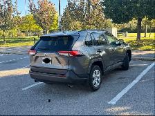 2020 Toyota RaV4 - Photo 2