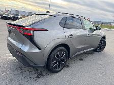 2027 Toyota bZ XLE AWD AWD XLE - Photo 11