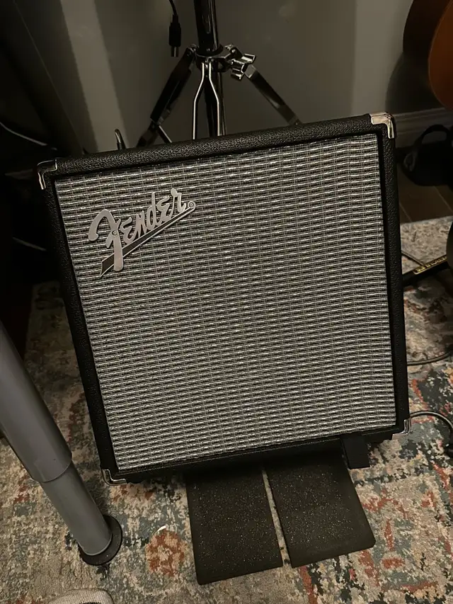Fender Rumble 15