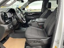 2024 Chevrolet Silverado 1500 LT 4WD/ ACCIDENT-FREE/ LOW KMS/ 1 - Photo 6