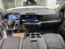 2024 Chevrolet Silverado 1500 LT 4WD/ ACCIDENT-FREE/ LOW KMS/ 1 - Photo 12
