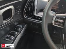 2025 Kia Sorento 2.5L LX LX, AWD, ONE OWNER, NO ACCIDENTS, NE... - Photo 17