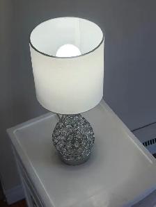 Brand new table lamp - Photo 2