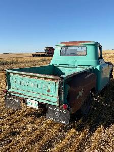 1957 Chevy shortbox stepside 1/2 ton - Photo 3