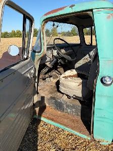 1957 Chevy shortbox stepside 1/2 ton - Photo 7