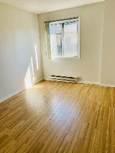 Bright 2-bedroom condo (4½) for rent — Ahuntsic-Cartierville - Photo 3