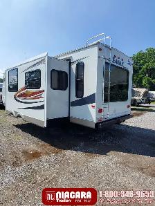 2011 JAYCO EAGLE 298RLS Travel Trailer - Photo 3