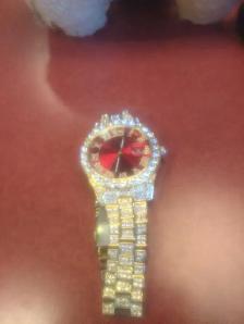 selling watch. - Photo 2