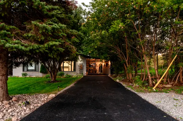 Renovated 3 3 Semi, 2 Kitchens, Parking for 6 – Beside a Farm