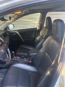 Toyota RAV4 Limited - Photo 8