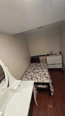 Basement apartment in Milton Ontario - Photo 8