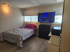 FREE RENT!! FULLY FURNISHED, 55' SMART TV, ENSUITE BATHROOM C/W
