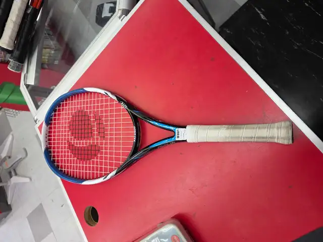 raquette de tennis plusieurs marque voir discription