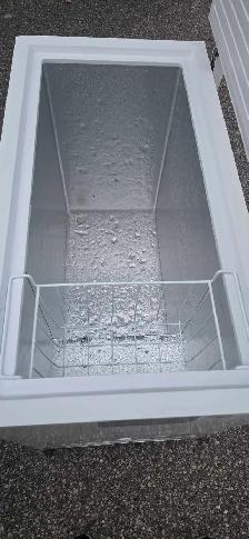 Danby Diplomat 7.0 Cu. Ft. Chest Freezer - Photo 3