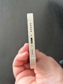 IPhone 13 en très bonne condition - Photo 3