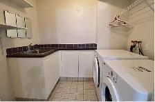 3-BEDROOM TOWNHOUSE   PRIVATE FENCED YARD – BANNERMAN - Photo 9