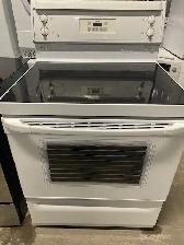 Cuisinière blanche vitrocéramique GE
