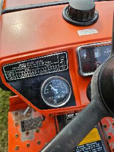 Tractor for sale - Photo 7