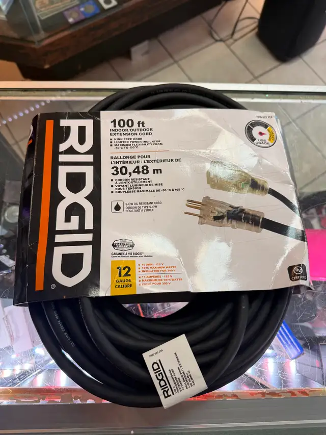 RIDGID 12Ga. Heavy Duty Rubber Extension Cord 100Ft Lighted End