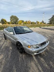 2004 Volvo C70 Convertible - Photo 2