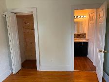 One bedroom in Delhi. - Photo 4