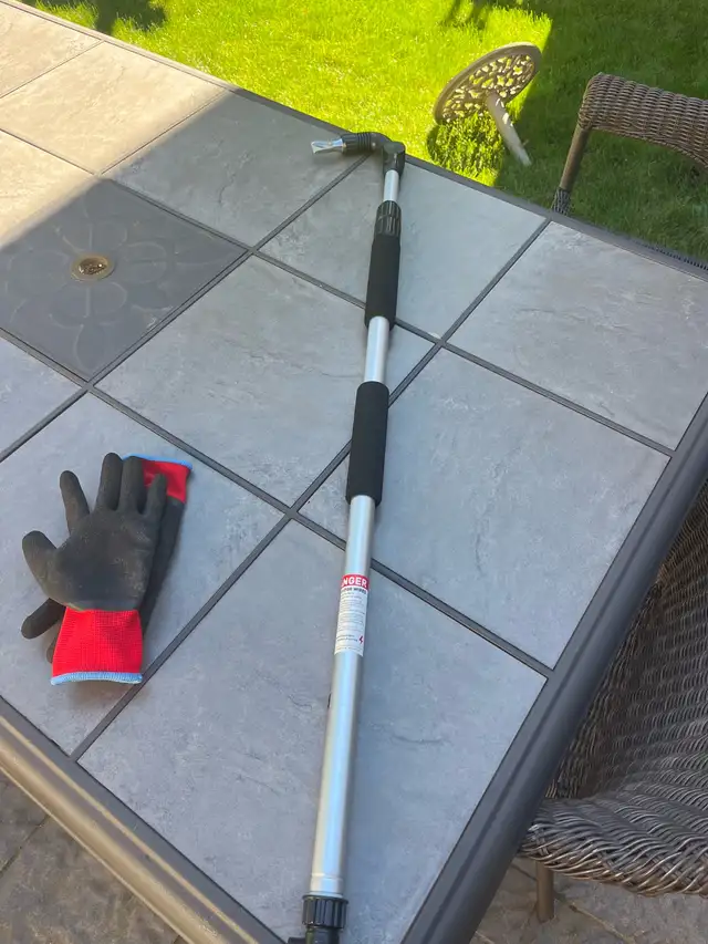eavestrough cleaner