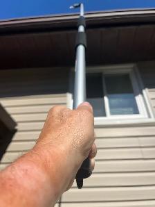 eavestrough cleaner - Photo 3