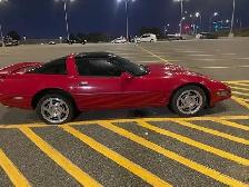 1990 Chevrolet Corvette.  $16,000  .  94,000 kms.