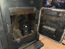 Super Chalet Fireplace / Furnace - Photo 5
