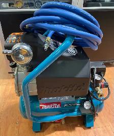MAKITA MAC700 COMPRESSOR W/HOSE