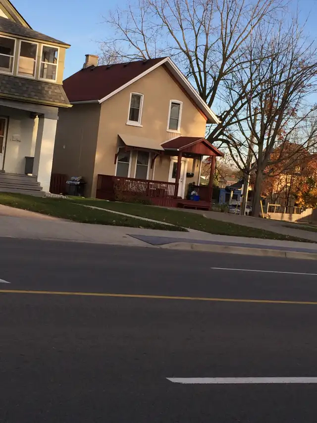 SIngle Room Rent in Down Town Kitchener