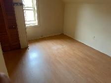 SIngle Room Rent in Down Town Kitchener - Photo 4
