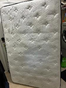 Free 3/4 Mattress in Good Condition - Photo 2