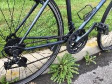 Velo de route giant repeint noir et caméléon 18 vitesse - Photo 5