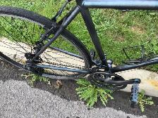 Velo de route giant repeint noir et caméléon 18 vitesse - Photo 10