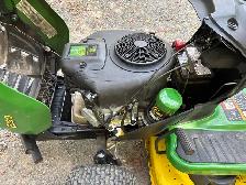 tracteur à pelouse John Deere model E130 - Photo 9