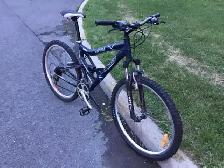 Vélo montagne en alu double suspension 21 vitesse, bon pneu 26’’ - Photo 2