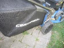 6.75H/P YARDWORKS GAS LAWN MOWER ELECTRIC START WITH NEW BAGGER - Photo 3
