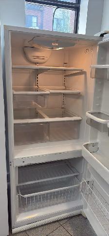FRIGO BLAN 30 po Whirlpool impeccable à juste 299$ - Photo 2