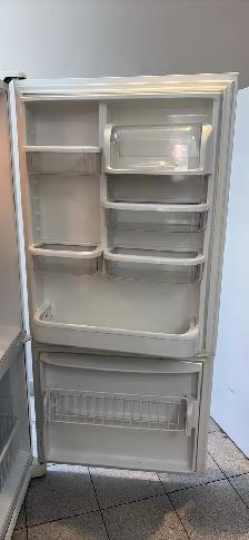 FRIGO BLAN 30 po Whirlpool impeccable à juste 299$ - Photo 4