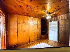 VERY NICE Close to U of C second floor and basement furnished be - Photo 3