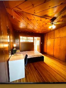 VERY NICE Close to U of C second floor and basement furnished be - Photo 5