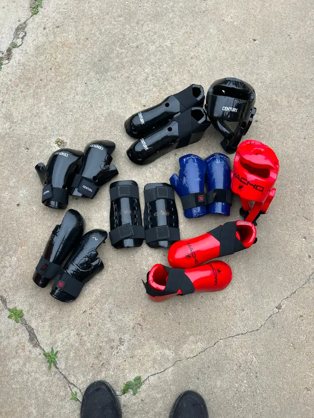 BOX OF MACHO AND CENTURY SPARING GEAR