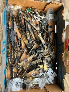 WHOLE LOT OF CUBOARD DOOR/DRAWERS HANDLES /HINGES - Photo 5