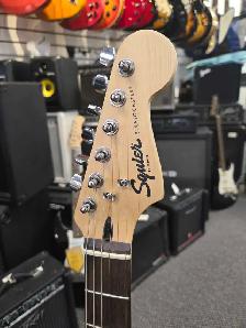Squier Stratocaster by Fender - Pink - Photo 3