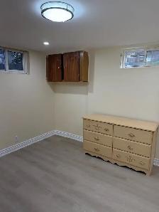 LEGAL 2 BEDROOM BASEMENT APARTMENT - Photo 2