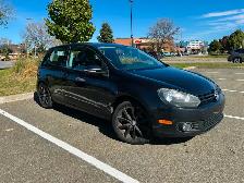 2011 VW Golf 2.5L – 127 000 km – 2 ensembles de pneus sur mags - Photo 3